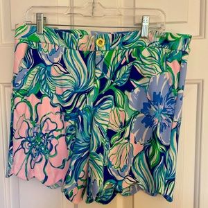 Lilly Pulitzer stretch shorts NWOT